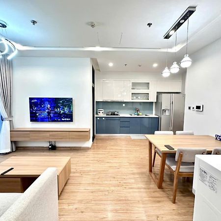 Luxury Apartment In Vinhomes Metropolis Ханой Экстерьер фото