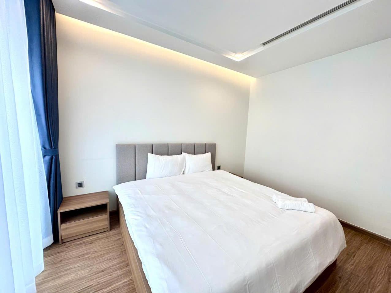 Luxury Apartment In Vinhomes Metropolis Ханой Экстерьер фото