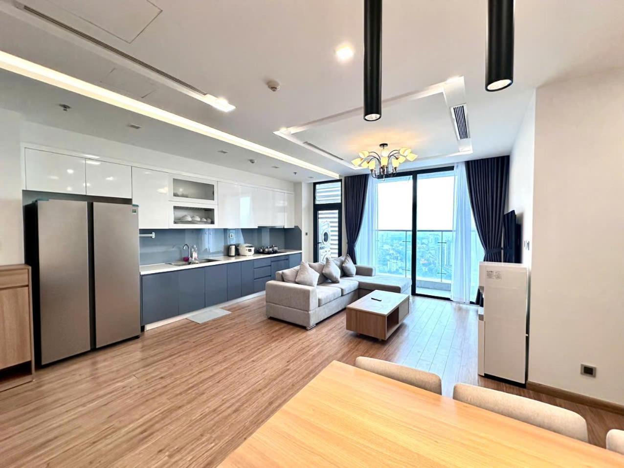 Luxury Apartment In Vinhomes Metropolis Ханой Экстерьер фото
