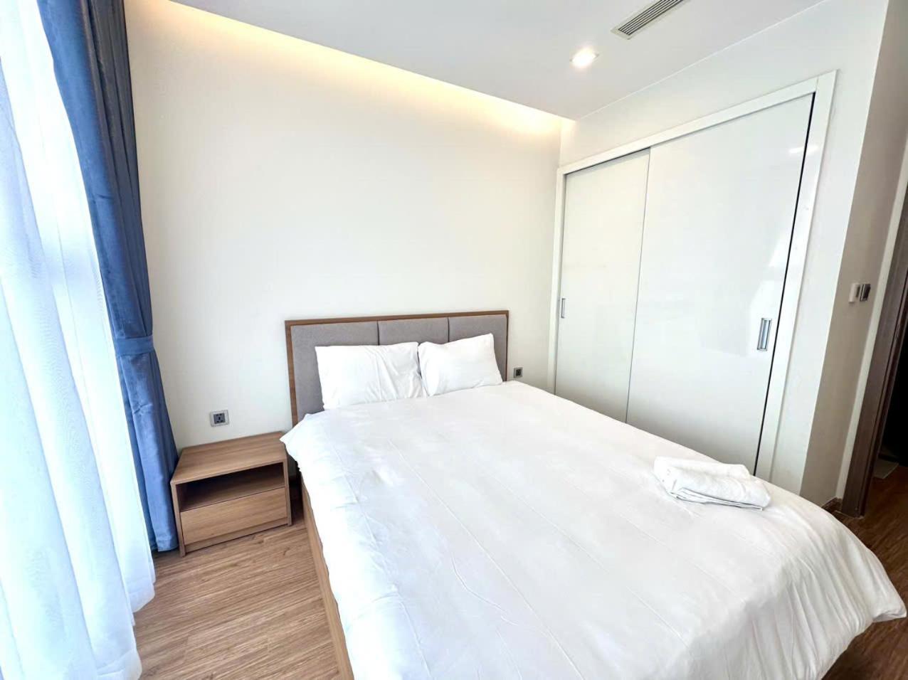 Luxury Apartment In Vinhomes Metropolis Ханой Экстерьер фото