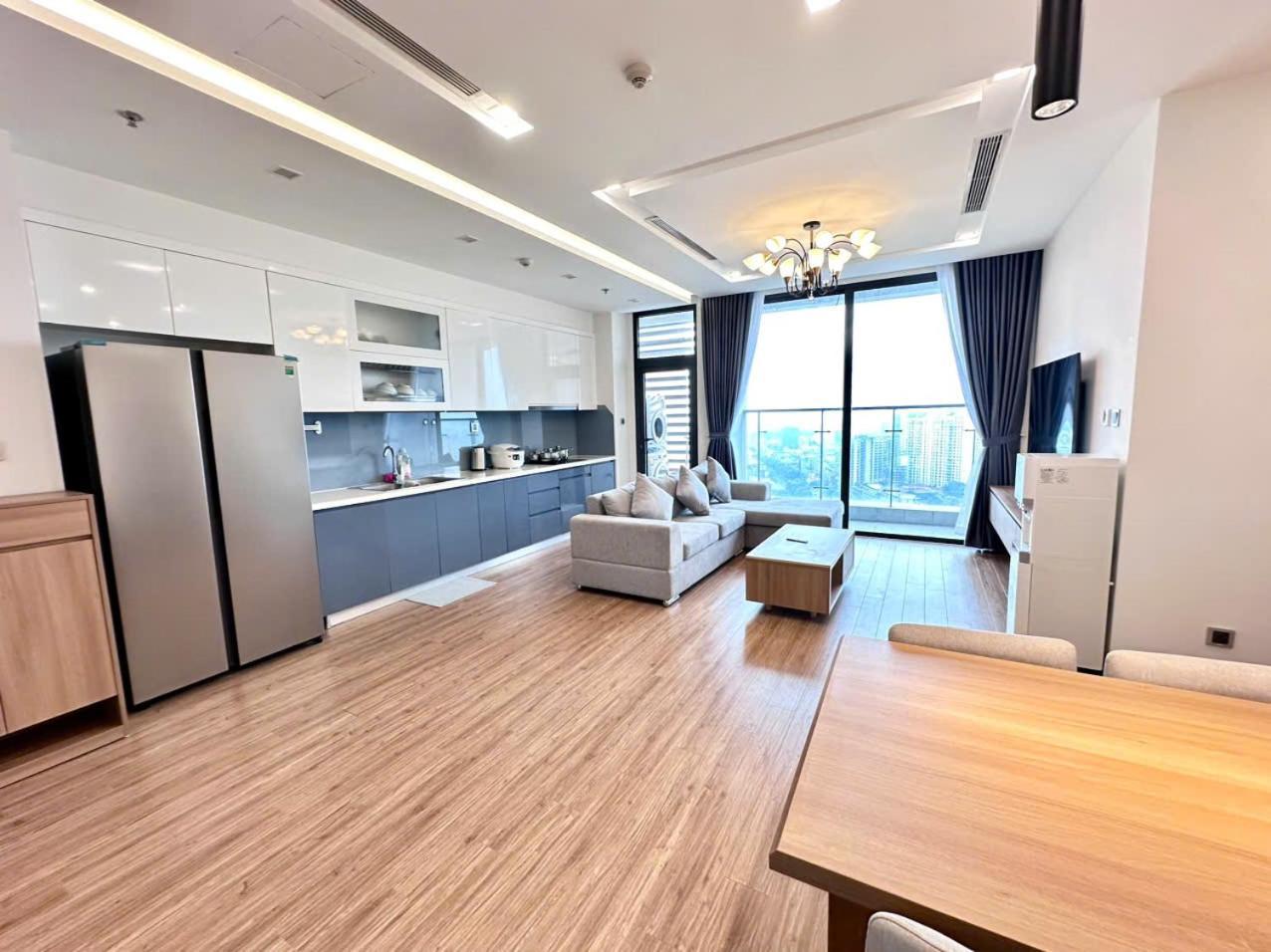 Luxury Apartment In Vinhomes Metropolis Ханой Экстерьер фото