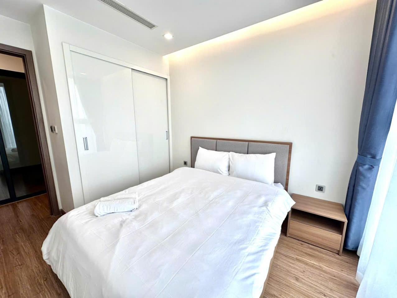 Luxury Apartment In Vinhomes Metropolis Ханой Экстерьер фото