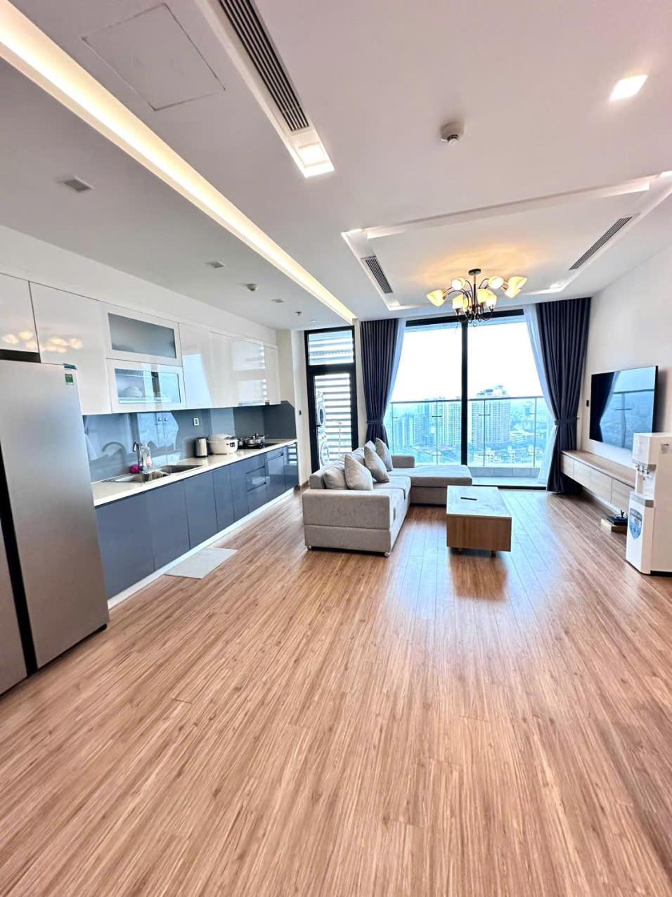 Luxury Apartment In Vinhomes Metropolis Ханой Экстерьер фото