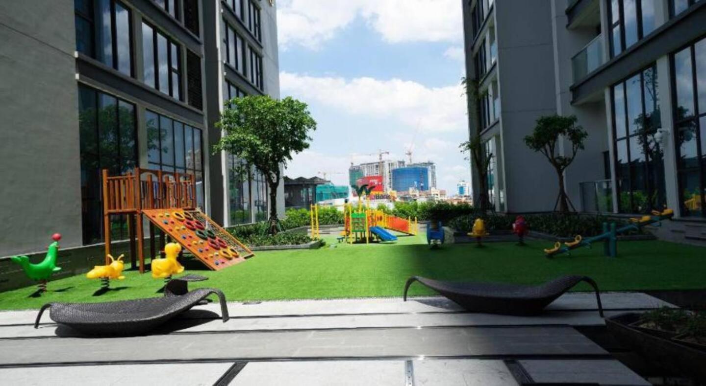 Luxury Apartment In Vinhomes Metropolis Ханой Экстерьер фото
