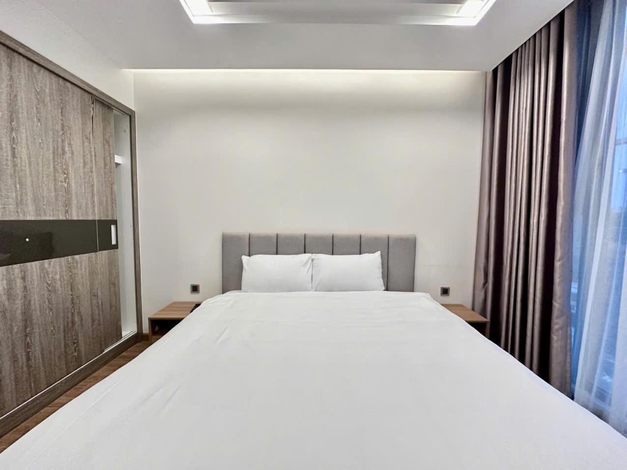 Luxury Apartment In Vinhomes Metropolis Ханой Экстерьер фото
