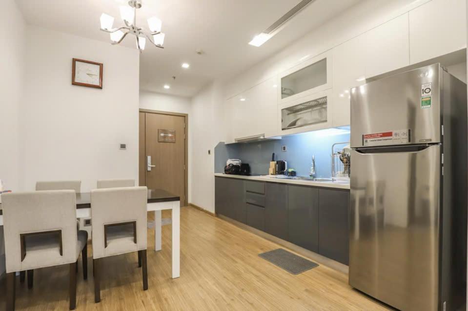 Luxury Apartment In Vinhomes Metropolis Ханой Экстерьер фото
