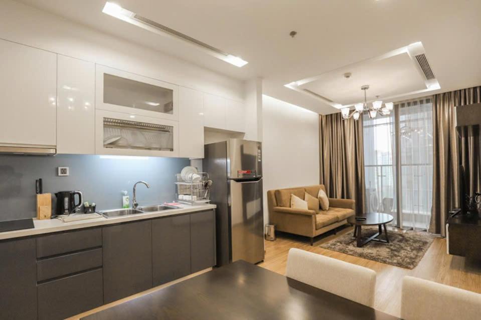 Luxury Apartment In Vinhomes Metropolis Ханой Экстерьер фото